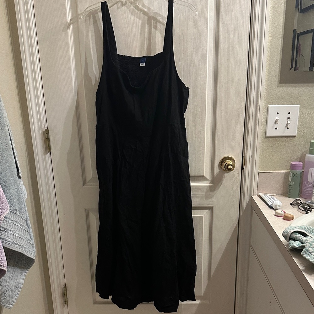 Old Navy NWOT Black Maxi Sundress